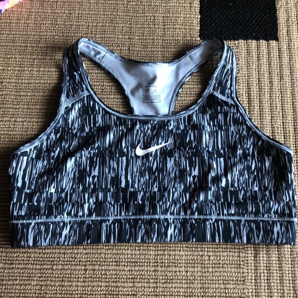 Sports bra